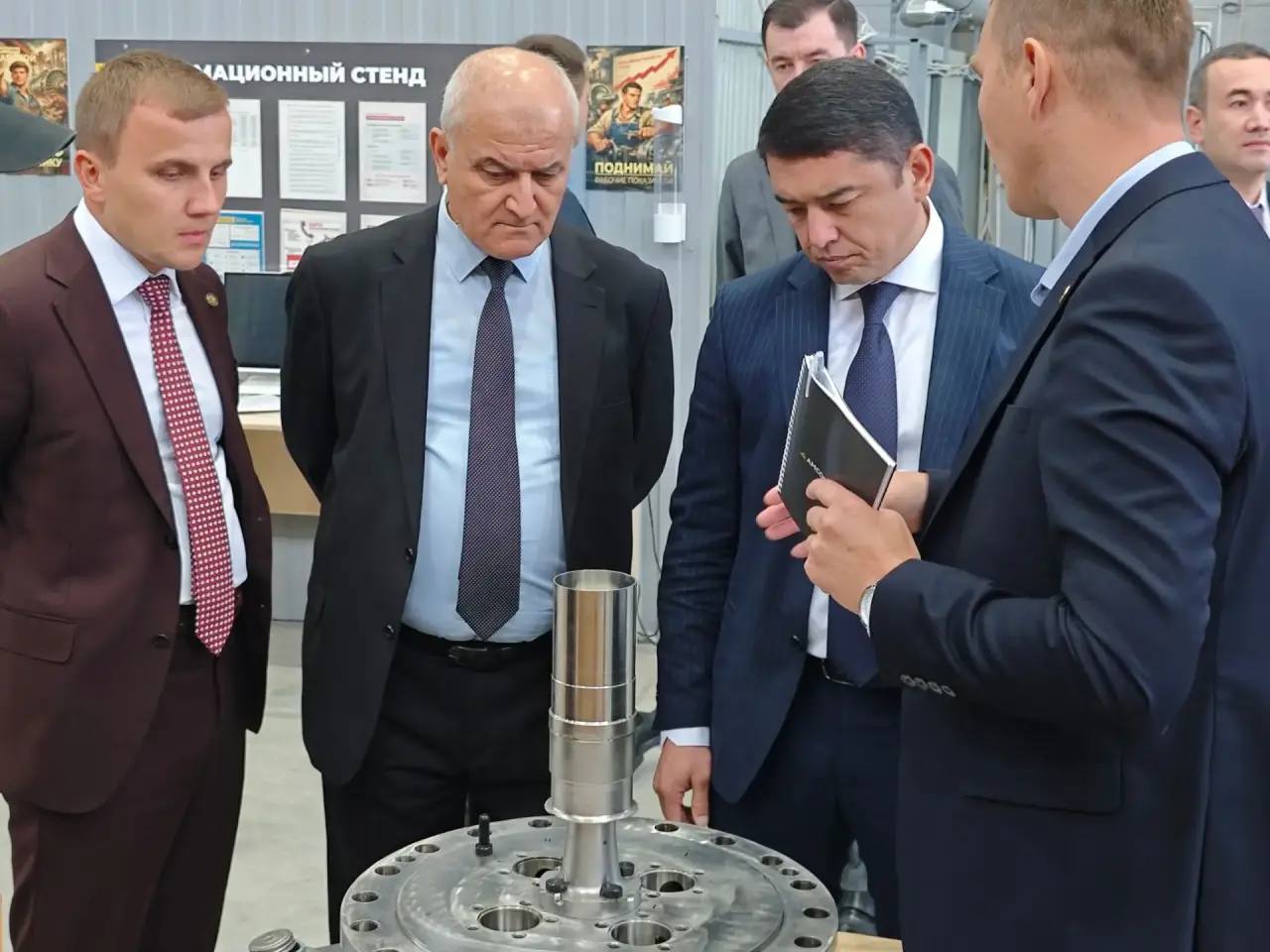 Делегация АО «Узбекнефтегаз» и представители Правительства Республики Беларусь посетили производственные мощности ГК «Амкор» в Зеленодольске
