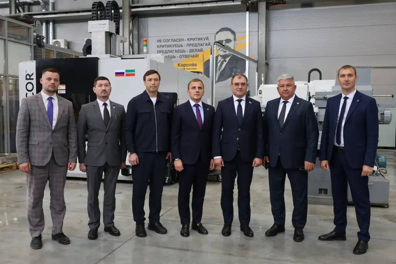 Делегация АО «Узбекнефтегаз» и представители Правительства Республики Беларусь посетили производственные мощности ГК «Амкор» в Зеленодольске